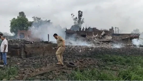 7 killed in Kaushambi firecracker warehouse explosion