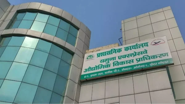 Entrance gate to be built in Yamuna City