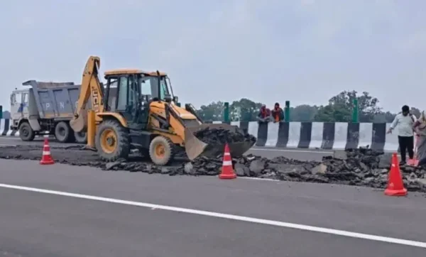Lucknow Kanpur Expressway b