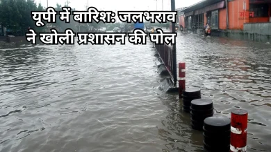 Photo of यूपी में मूसलाधार बारिश: मथुरा में डूबे वाहन, लखनऊ-उन्नाव की सड़कें बनीं तालाब, रायबरेली में स्कूल बंद