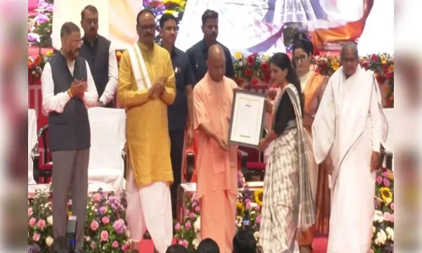 CM YOGI